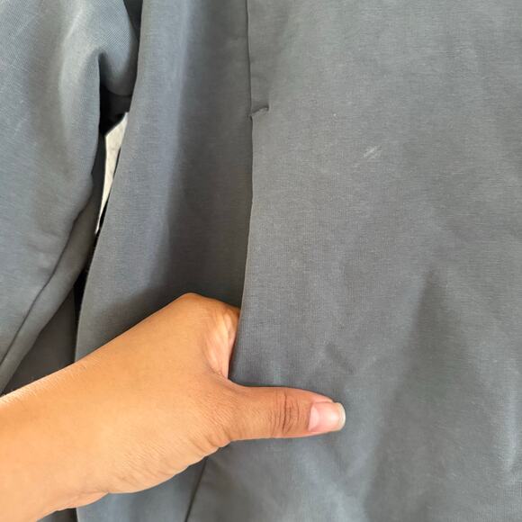 Lululemon Scuba Pullover Hoodie Sweater Washed Blue Women’s Size 6 - Picture 3 of 9